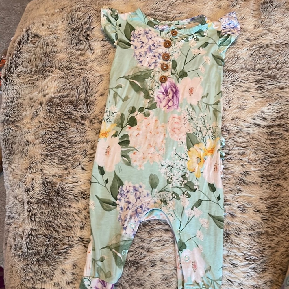 Posh Peanut Footless Romper Ruffled Butt 12-18 Months